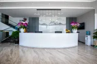 Jinxi Longyun Hotel (Kunming Changshui International Airport) - 3-Sterne