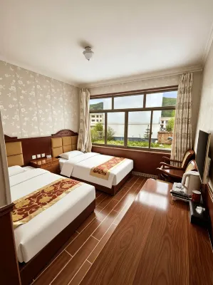 Jigzhi Sanyi Business Hotel