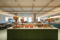 orange hotel - breakfast