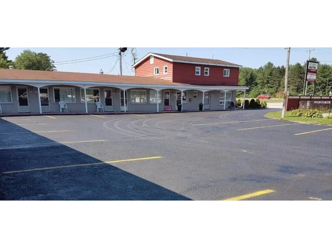 Oyo 187 Skyways Motel - Gravenhurst