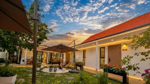 Tekesi Xingyu Xingyuan Homestay (Lijie Branch, Tekesi Bagua City) - Romantic