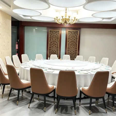 Fenghua International Hotel