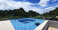 xingyishitingjianminsu - Hot Springs