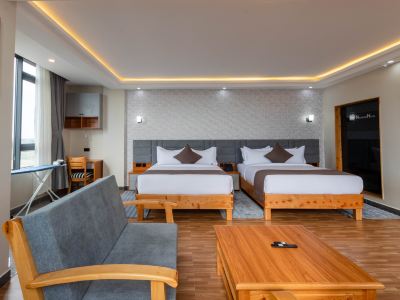 THA NICKOLEE HOTEL