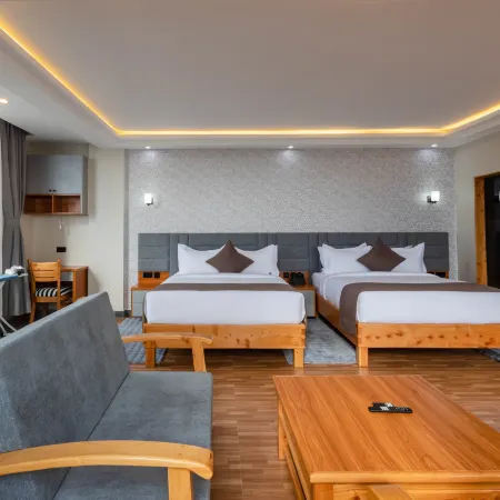 THA NICKOLEE HOTEL