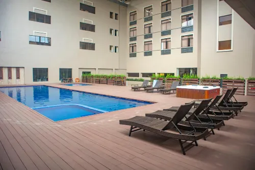 Aglow Hotel Harbor Bay Batam - parking
