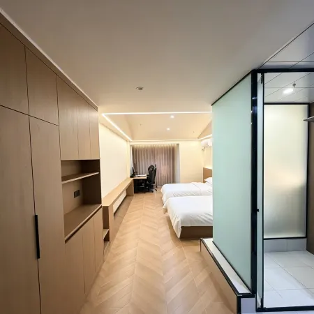 Alien E-Sports Hotel