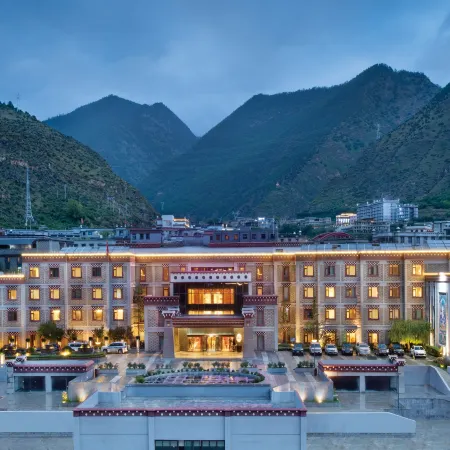Risong Gongbu Hotel (Daocheng Yading)