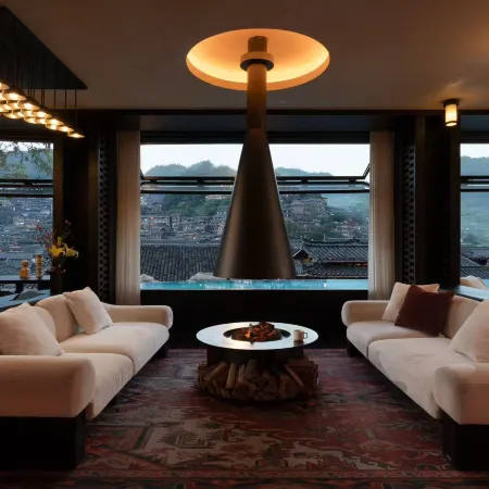 Suyan·Lishang Art Gallery B&B (Xijiang Thousand-Household Miao Village Viewing Platform Branch)