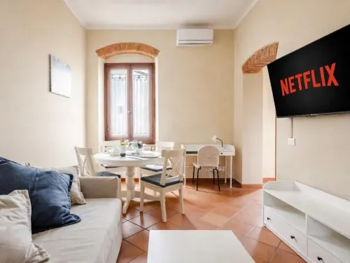 Paradise Apartment · Comfort & Private Parking - Butik