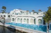 Shanghai Mars Island Leisure Resort - Infinity Pools