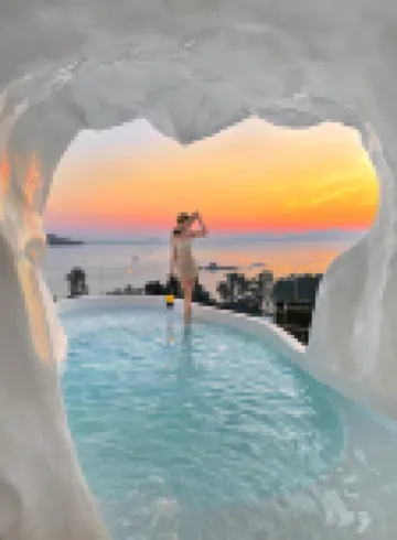 Miyue · Shenzhen Blue and White Saint Island Cliff Hot Tub Boutique Stay