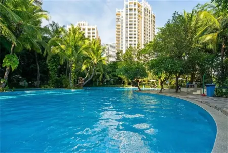 Sanya Hualijia Tourism Industry (Dadonghai Summer Department Store)