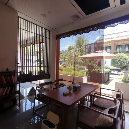 Yize Shanju Inn