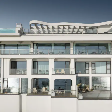 Sea Cliff Hotel