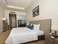 MerPerle Crystal Palace Hotels near Saigon Exhibition and Convention Center (SECC)