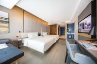 Hohhot East Station Ruyi Hedajie Atour Hotel