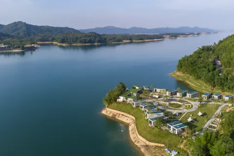 WanLv Lake XinleQinggu Homestay
