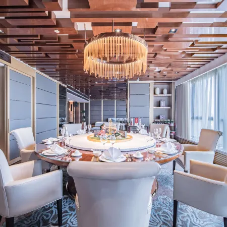 Jue Vu Hotel Отели рядом с достопримечательностью «Станция метро Xiaozhai»
