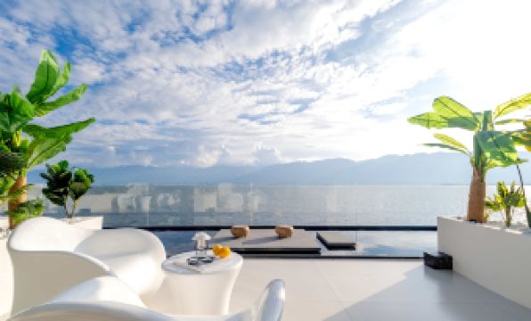 Dali Shuanglang Pomegranate Seaview Meisu (Beikou No.1 Branch)