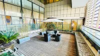 Yunshang Manju Hotel (Guiyang Guanshan Lake Convention and Exhibition City Financial City Branch) Hotel in zona Guizhou Normal University Baiyun Campus