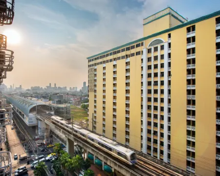 NASA BANGKOK - Airport Rail Link Ramkhamhang Hotel di Bangkok