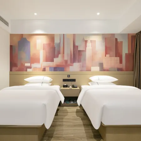 Urban Convenient Hotel (Xiangyang Gucheng Yufeng Century Plaza Branch)