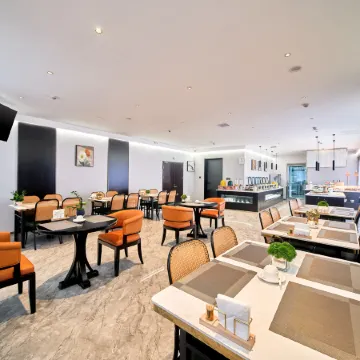 Yueweizhi·rong Hotel (Baoding Chaoyang North Street Wanda Plaza branch)