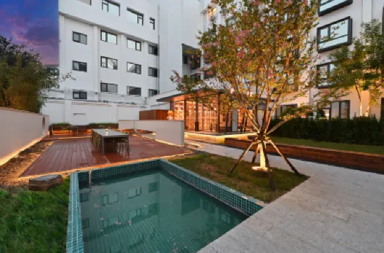 RIGHT HOTEL  Jinsong Subway Station Panjiayuan Antique City Hotels in 