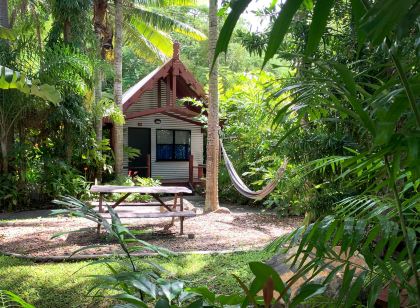 Magnums Airlie Beach – Adults only