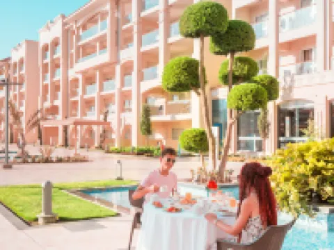 Pickalbatros White Beach Resort - Hurghada Hotels in Hurghada