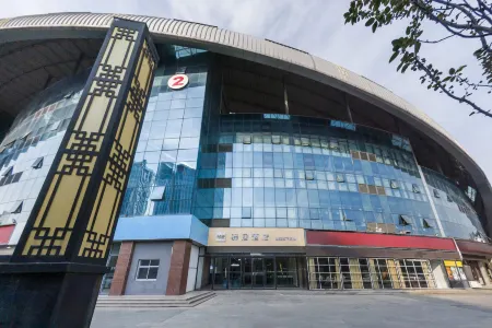 Homeinn Ease Hotel (Fei County LanSe Harbor) Отели рядом с достопримечательностью «Yimeng Mountain Inzone Tianmeng Tourist Area»