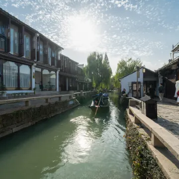 Zhouzhuang Chunfeng Zui Linhe Boutique Homestay Hotels near Zhang Hall