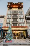 THANH LICH ROYAL BOUTIQUE HOTEL Hotels near Xe ghép Phi Hùng Huế Đà Nẵng