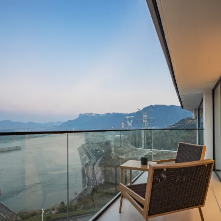 Shiwu Yueshe · Moon | Close View of the Dam | Jiangjing Homestay
