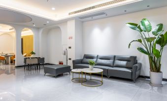 Baiya Hotel (Yangshuo Shili Gallery Yulonghe Branch)