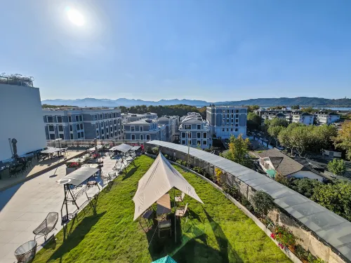 Amber Youth Hostel (Hangzhou West Lake Lakeside Park Ding'an Road Subway Station Branch)