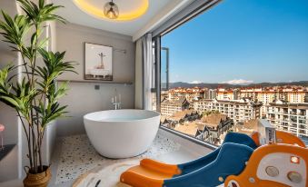 Jiumu Yinxi Hot Spring Resort (Yudafo Temple)