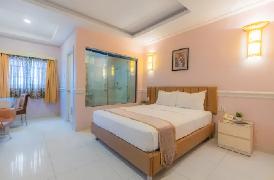 Fortune 1127 - Central Hotel Các khách sạn gần Khu Trại Giam Bệnh Viện Chợ Quán