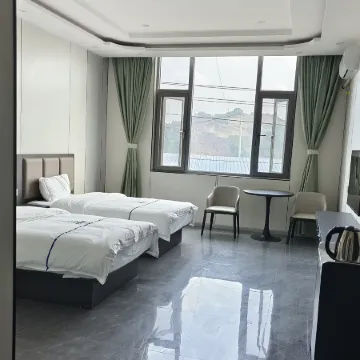 Tiantian Theme Hotel