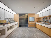 Pearl Hotel (Zhuhai Gongbei Port Couples Middle Road Branch)