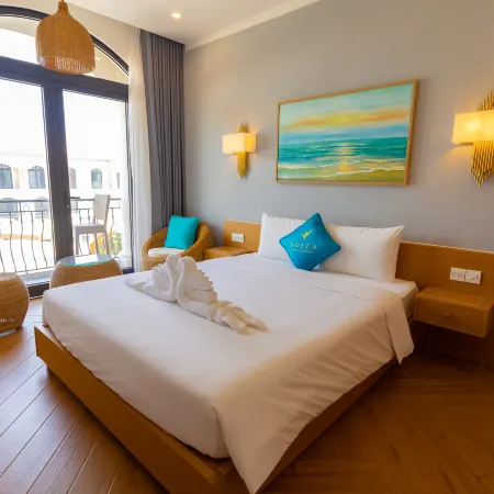 SOLEA Hotel GrandWorld Phu Quoc Отели рядом с достопримечательностью «Van beach»