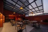 Lincang Heat Limit Limited Edition Hotel Hotels in Lincang