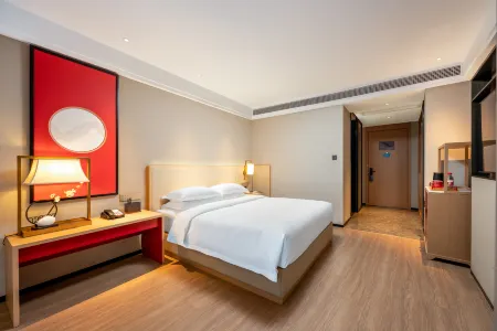 Yueyang County Xiangyin Yijing Hotel Отели рядом с достопримечательностью «Yangsha Lake Colorful Flower Field»