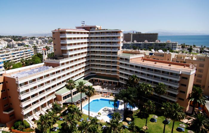Hotel Parasol by Dorobe