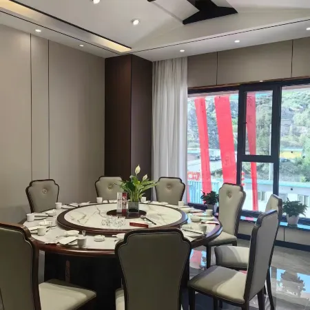 Fugu Lianyi Hotel