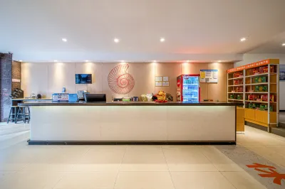Shell Hotel (Wuzhou Civic Square) Hotels in Wuzhou