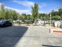 漢庭酒店（萊陽市旌旗路市政府店） - 停車場
