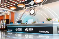 Linquan Different space e-Sports Hotel (Li Feng City God Temple Store)