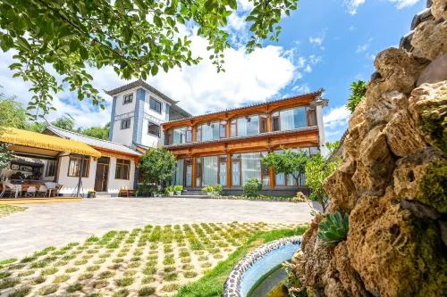 Shaxi Qingshuiqiao Yayuan Shunyuan B&B (North Guzong Lane)